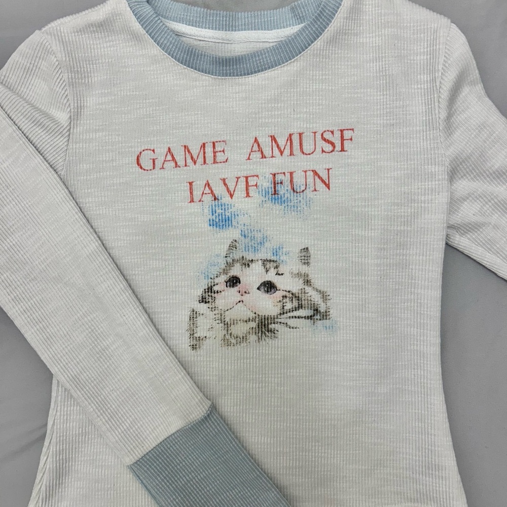 SOLD Cat shirt